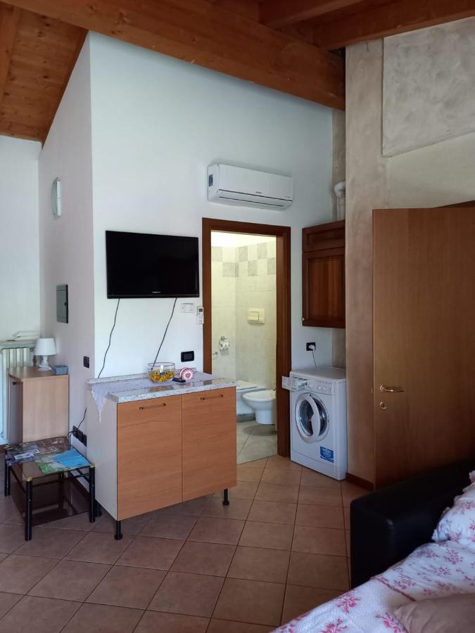 Appartamento Fiordaliso 2 Montichiari Bagian luar foto